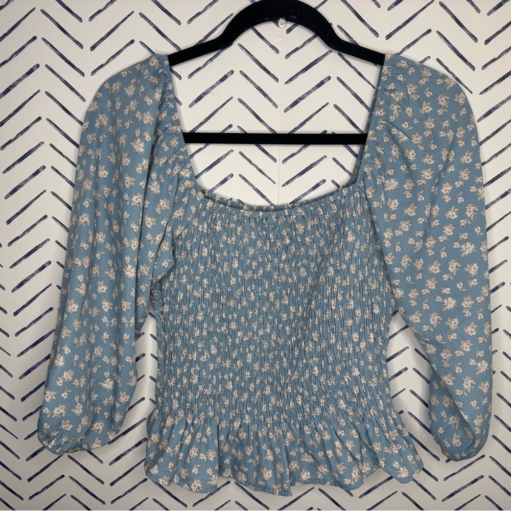 Paper Crane square neckline cottage floral ruched blouse blue white size small